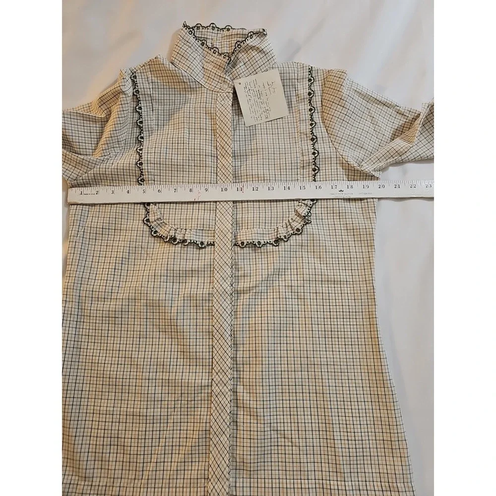 Chic Plaid Blouse with Ruffle Detail - Picture 5 of 7